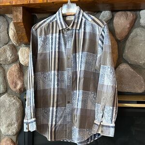 Tommy Bahama Patterned Long Sleeves Button Up Shirt, Size M